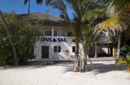 Maldives  - Atmosphere Kanifushi - Centre de plongée Dive and Sail - Le centre