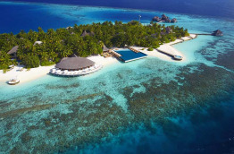 Maldives - Huvafen Fushi - Vue aérienne de la piscine et du récif