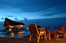 Maldives - Kuramathi Island Resort - Dhoni Bar