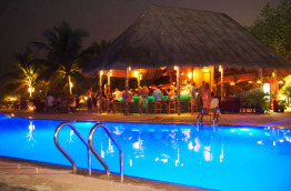 Maldives - Kuredu Island Resort - Pool Bar