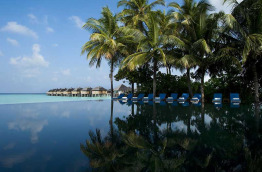 Maldives - The Sun Siyam Iru Fushi - Piscine Reflections