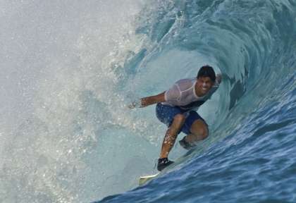 Croisière surf aux Maldives