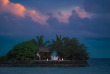 Maldives - Makunudu Island - Rock Island