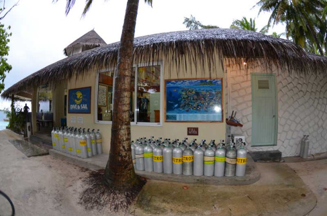 Maldives - Ellaidhoo Maldives by Cinnamon - Centre de plongée Dive and Sail - Le centre