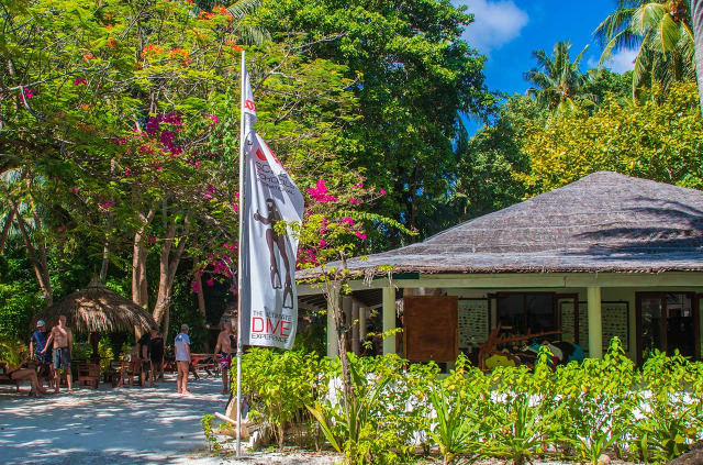 Maldives - Filitheyo Island Resort - Centre de plongée Werner Lau © A Kassler